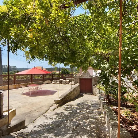 Casa De Ferias 'casa Do Outeiro' *